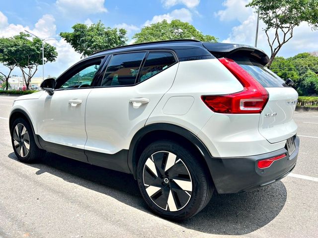 VOLVO富豪 XC40  第2張相片