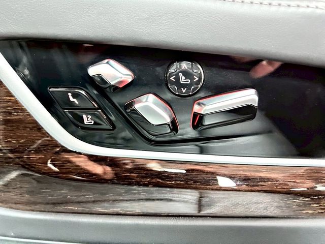BMW寶馬 730D  第17張相片