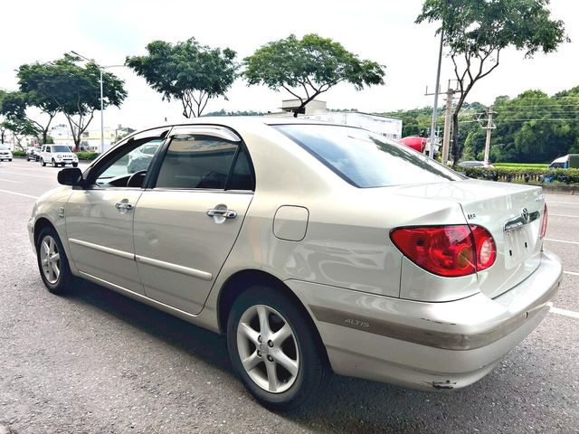 TOYOTA豐田 ALTIS  第2張相片