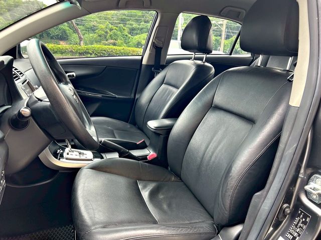 TOYOTA豐田 ALTIS  第5張相片