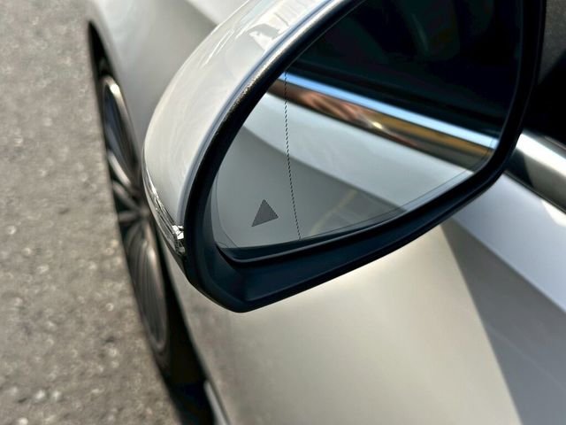 M-BENZ賓士 C300  第6張相片