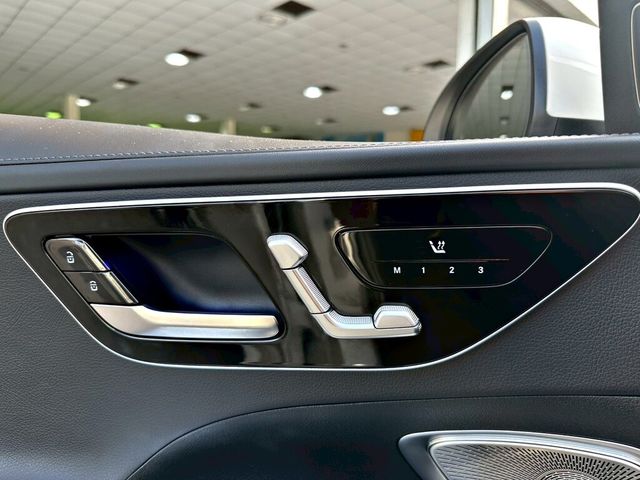 M-BENZ賓士 C300  第7張相片
