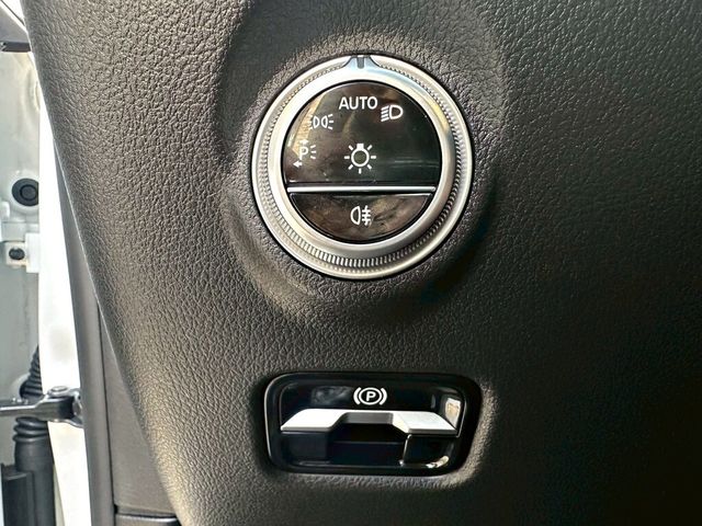 M-BENZ賓士 C300  第9張相片