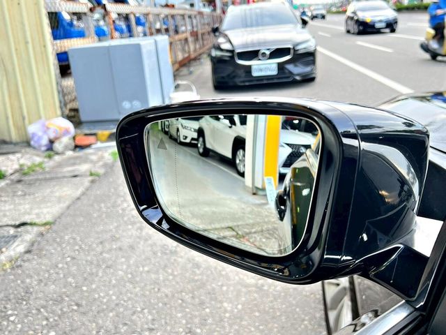BMW寶馬 520I  第6張相片