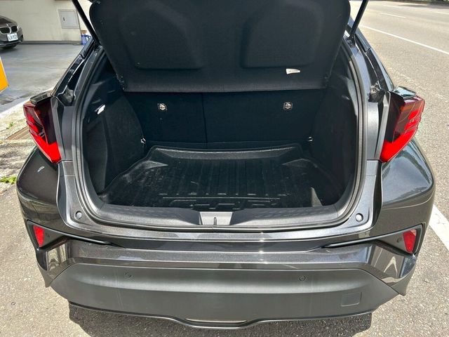 TOYOTA豐田 C-HR  第3張相片