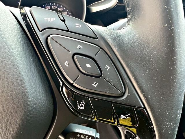 TOYOTA豐田 C-HR  第5張相片