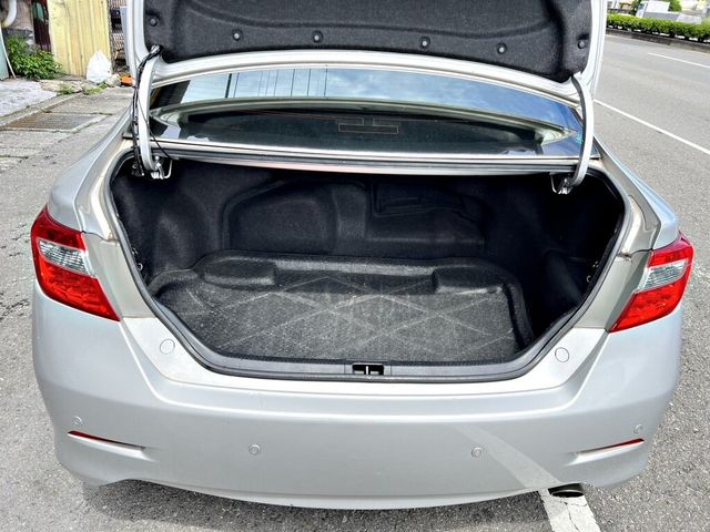 TOYOTA豐田 CAMRY HYBRID  第3張相片