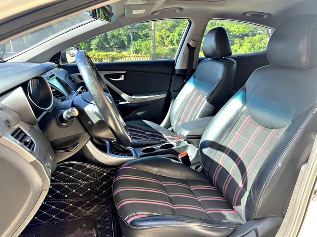 HYUNDAI現代 ELANTRA  第5張相片