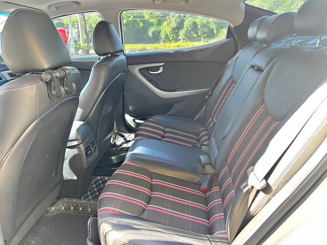 HYUNDAI現代 ELANTRA  第6張相片