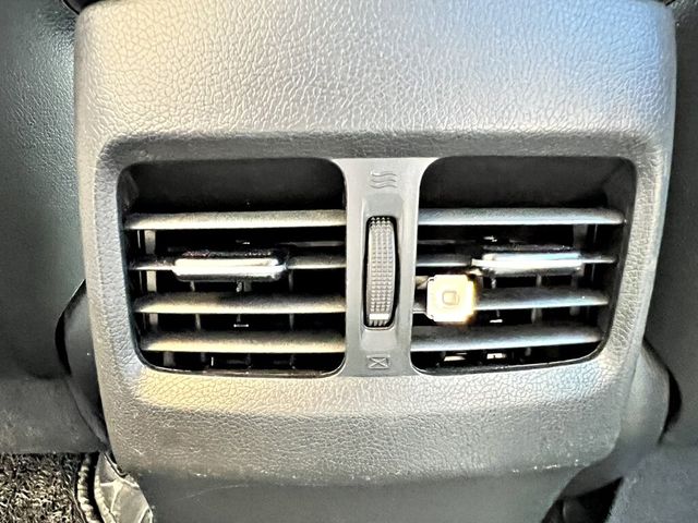 HYUNDAI現代 ELANTRA  第15張相片