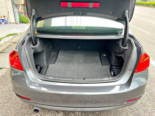 BMW寶馬 316I  第3張相片