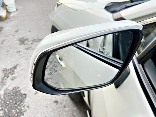 TOYOTA豐田 RAV4  第6張相片