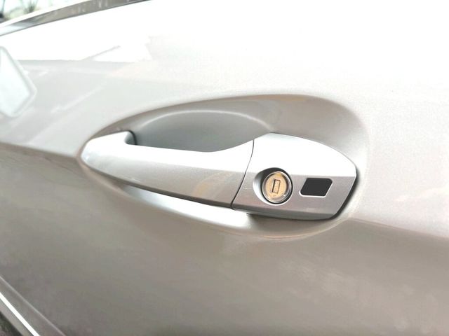 M-BENZ賓士 E250 COUPE  第4張相片