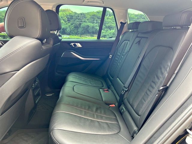 BMW寶馬 X5 XDRIVE25D  第8張相片