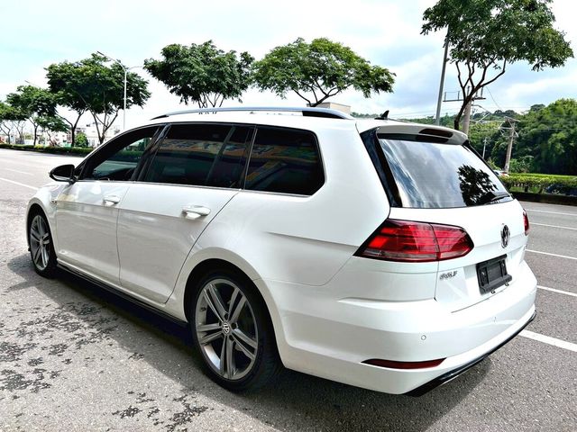 VOLKSWAGEN福斯 GOLF VARIANT  第2張相片