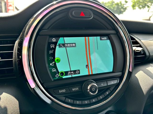 MINI迷你 MINI 5-DOOR  第9張相片