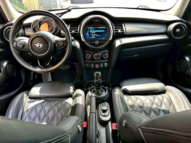 MINI迷你 MINI 5-DOOR  第16張相片