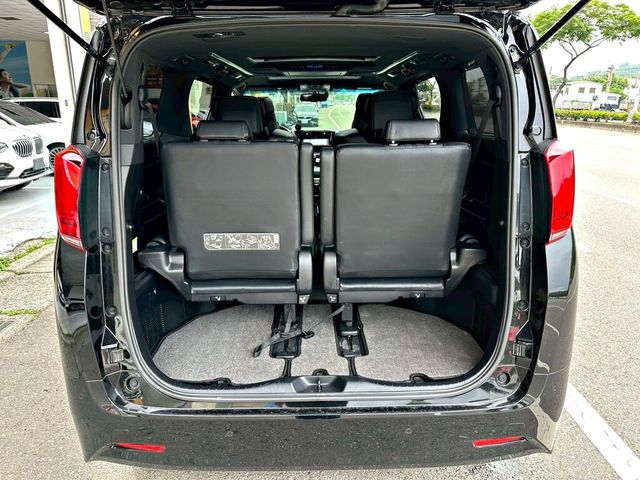 TOYOTA豐田 ALPHARD  第3張相片