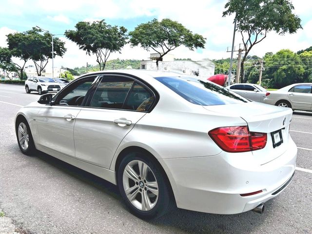 BMW寶馬 320I  第2張相片