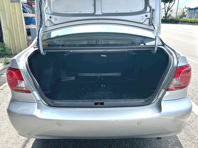 TOYOTA豐田 ALTIS  第3張相片
