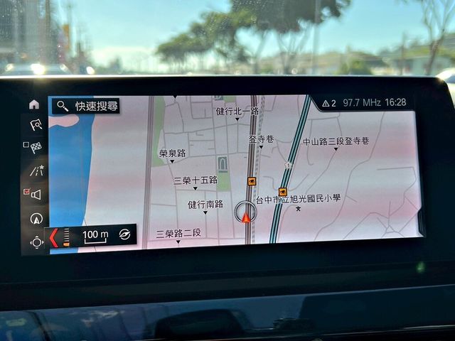 BMW寶馬 X1  第12張相片