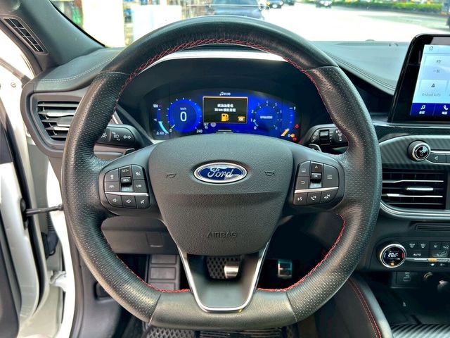 FORD福特 KUGA  第10張相片