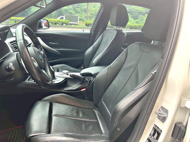 BMW寶馬 320I  第8張相片