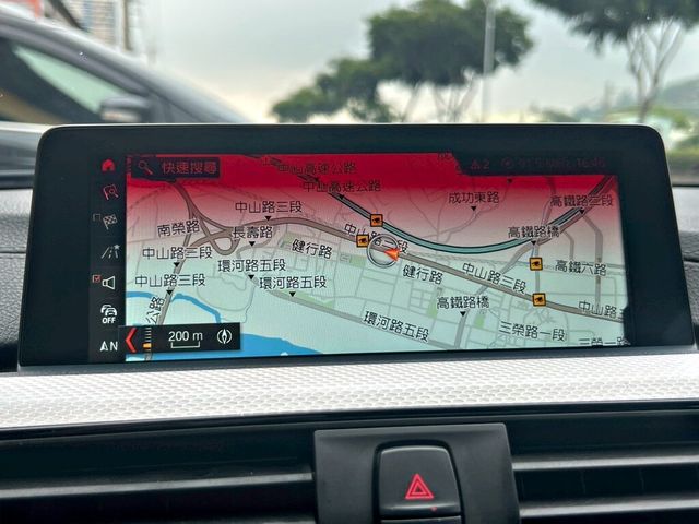 BMW寶馬 320I  第14張相片