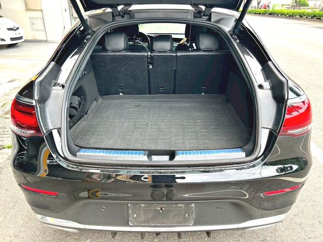 M-BENZ賓士 GLC300 AMG COUPE  第3張相片