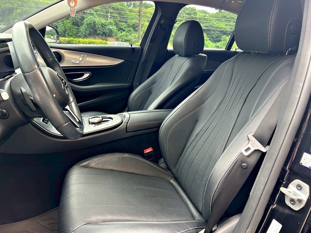 M-BENZ賓士 E200  第6張相片