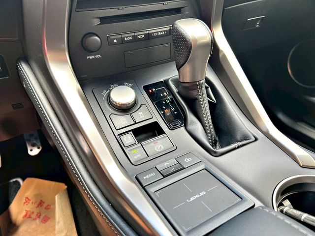 LEXUS凌志 NX200T  第16張相片