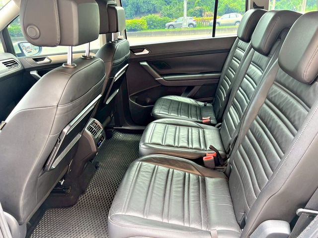 VOLKSWAGEN福斯 TOURAN  第14張相片