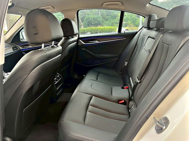 BMW寶馬 520I  第8張相片