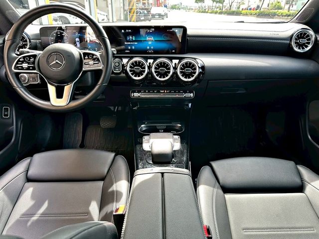 M-BENZ賓士 CLA200 SHOOTING BRAKE  第8張相片