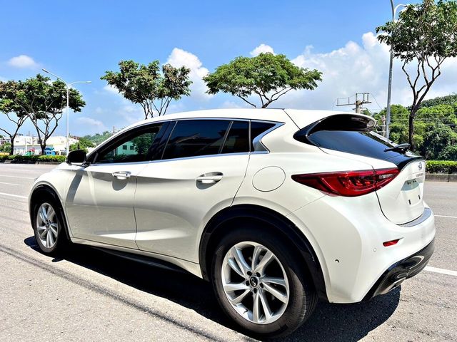 INFINITI無限 Q30  第2張相片