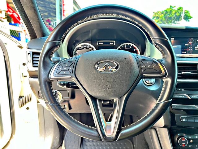 INFINITI無限 Q30  第16張相片