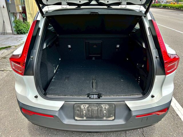 VOLVO富豪 XC40  第3張相片