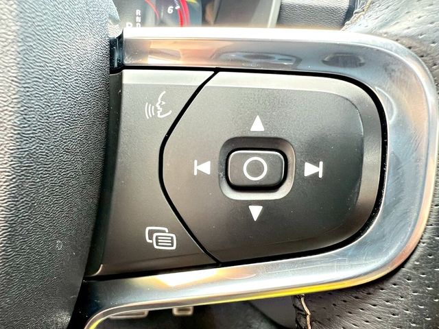 VOLVO富豪 XC40  第10張相片