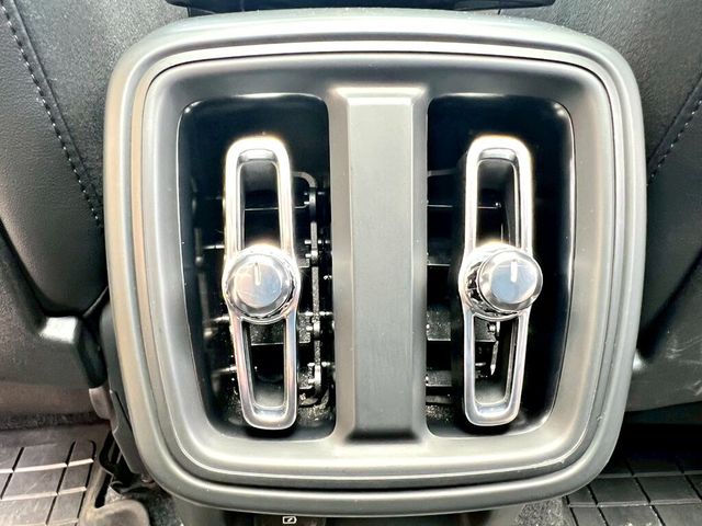 VOLVO富豪 XC40  第17張相片