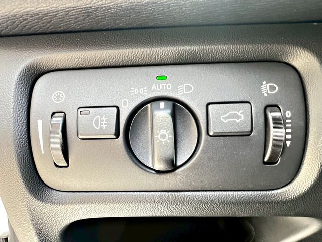 VOLVO富豪 V40  第9張相片