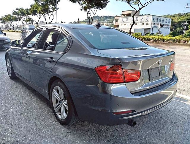 BMW寶馬 320I  第2張相片