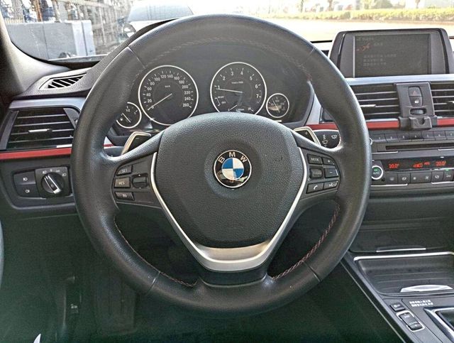 BMW寶馬 320I  第4張相片
