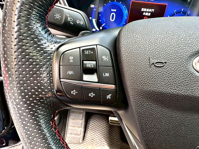 FORD福特 KUGA  第9張相片