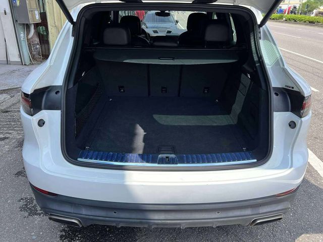 PORSCHE保時捷 CAYENNE  第3張相片