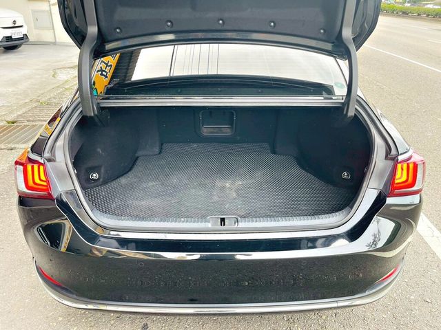 LEXUS凌志 ES200  第3張相片