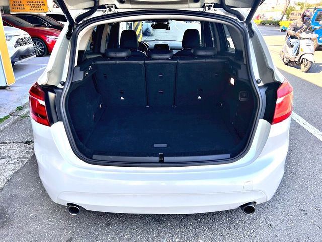 BMW寶馬 220I  第3張相片