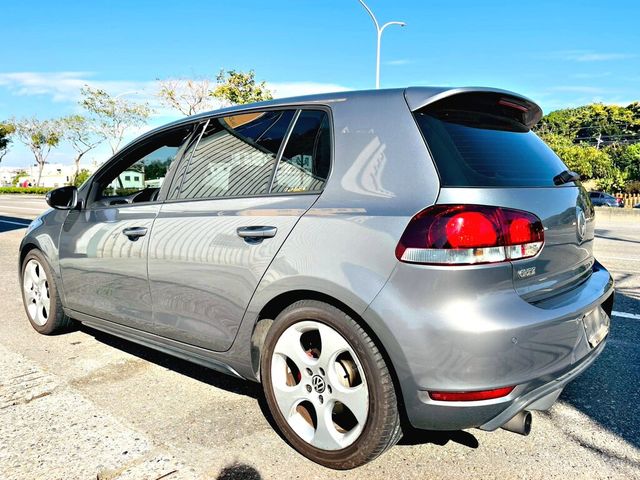 VOLKSWAGEN福斯 GOLF GTI  第2張相片