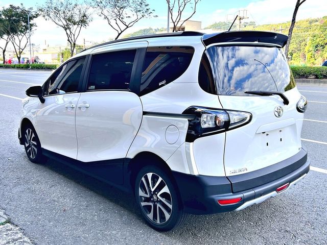 TOYOTA豐田 SIENTA  第2張相片