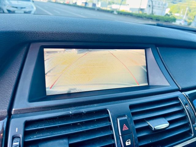 BMW寶馬 X5  第13張相片