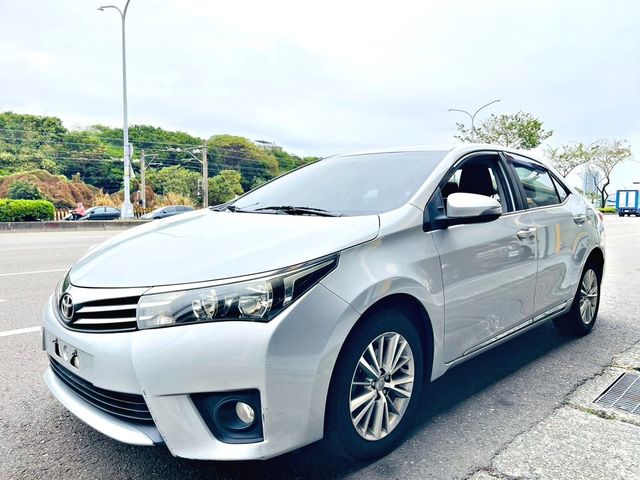 TOYOTA豐田 ALTIS  第1張相片